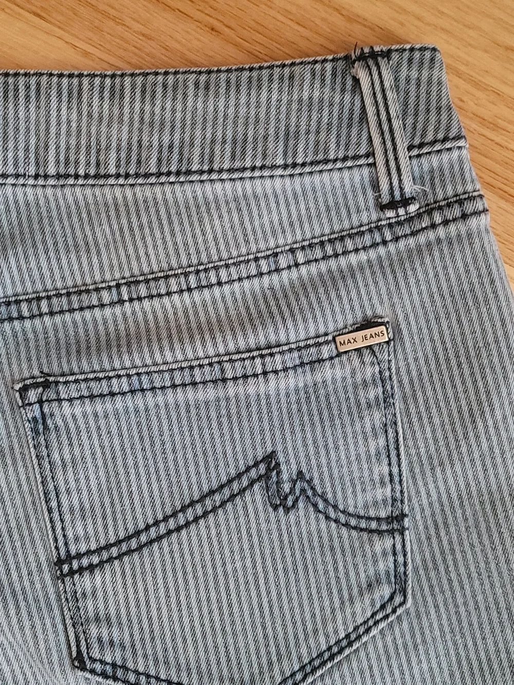 Max Jeans Light Blue Pinstriped Denim Short Shorts